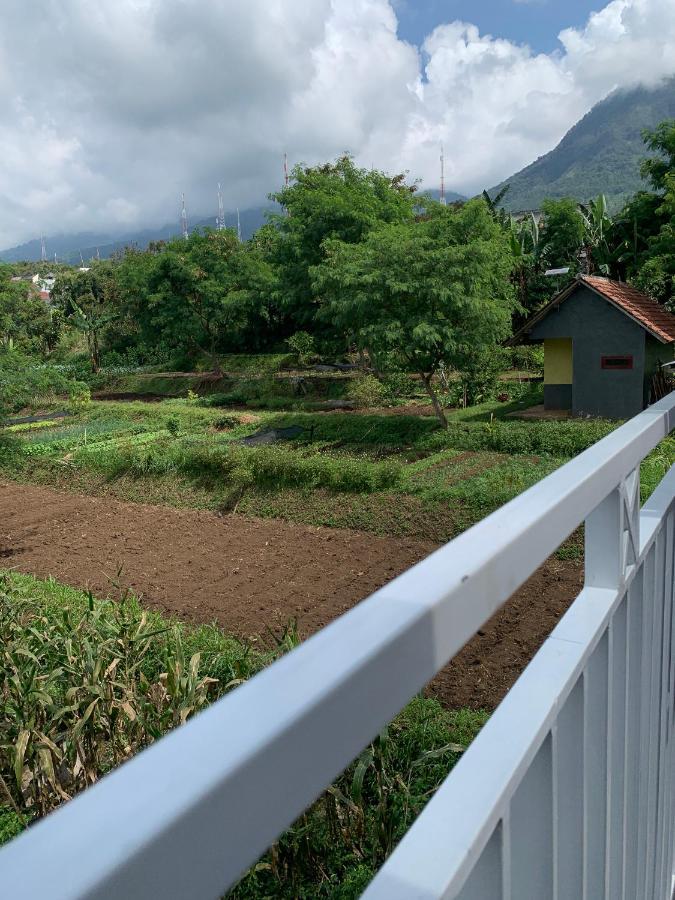 Kayz Villa Batu Dengan Kolam Renang Pribadi Batu (East Java) Exterior foto